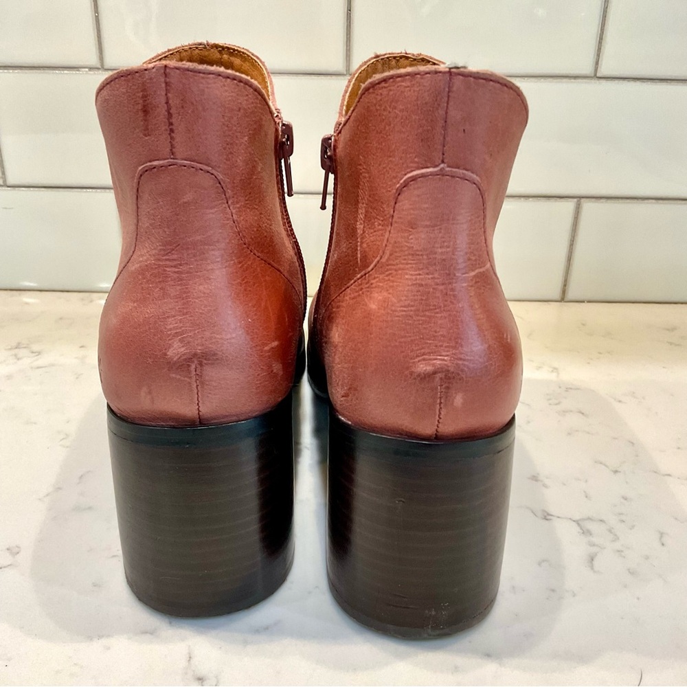 Lucky Brand Women’s Quinlee Block-Heel Ankle Bootie - Picture 4 of 9